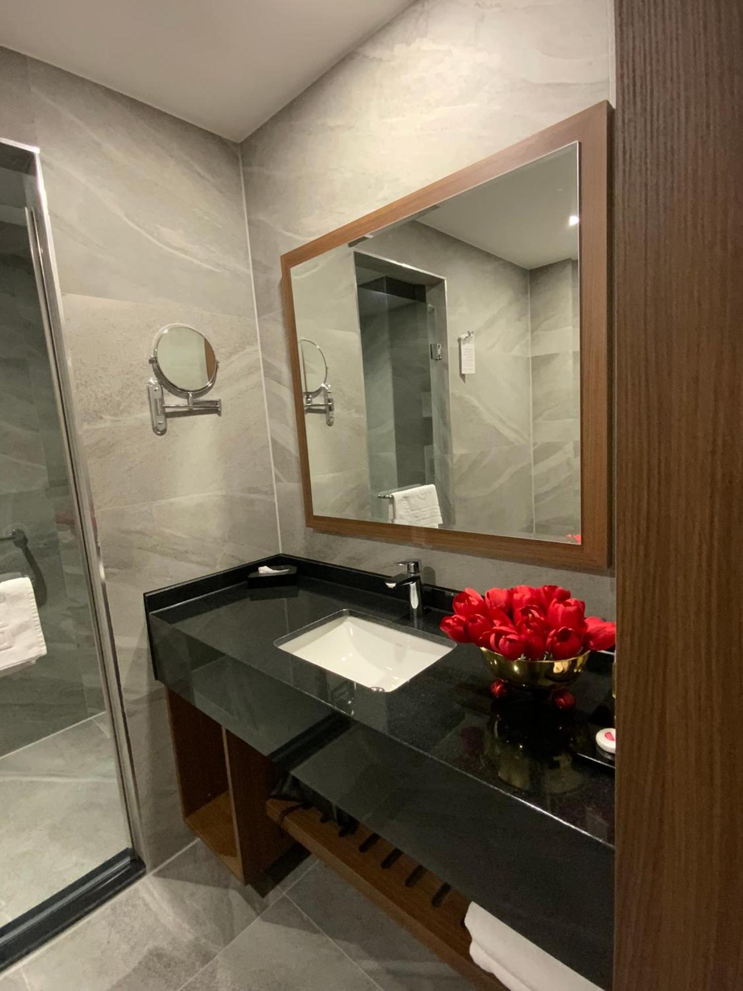 Ramada By Wyndham Adiyaman Hotel Buitenkant foto