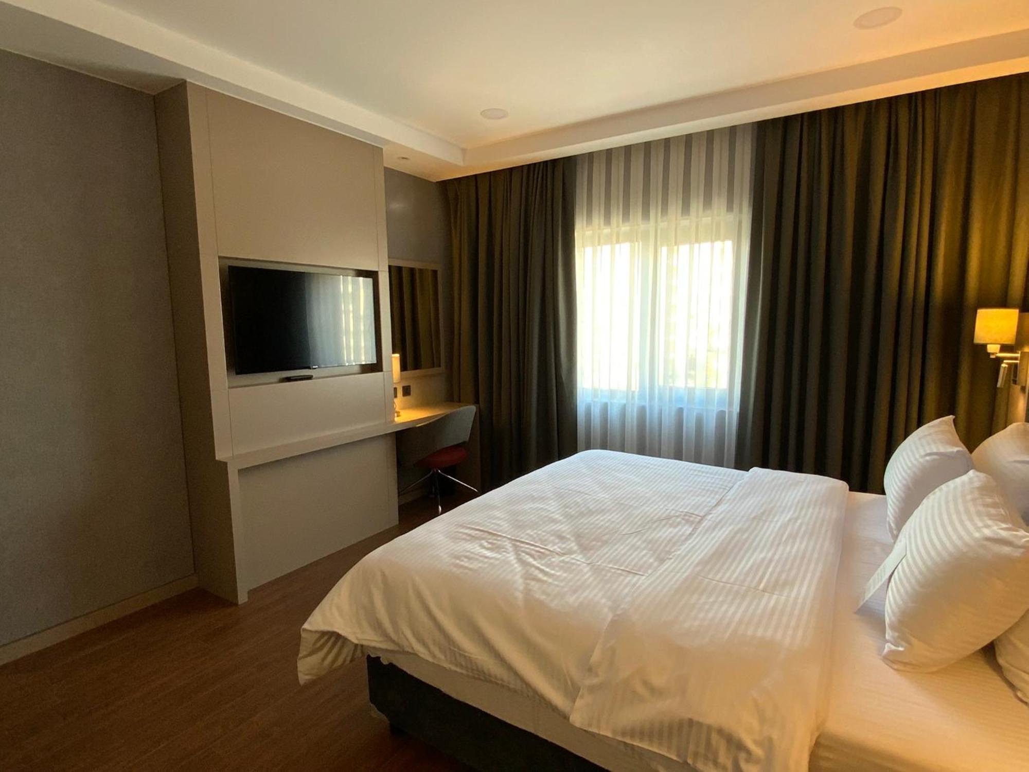 Ramada By Wyndham Adiyaman Hotel Buitenkant foto